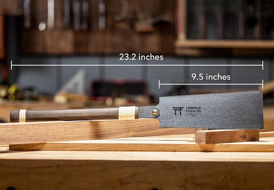 Ryoba saw for smooth joints and flush cutoffs
